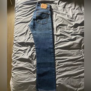 dark wash mid rise 501 Levi Strauss denim/jeans